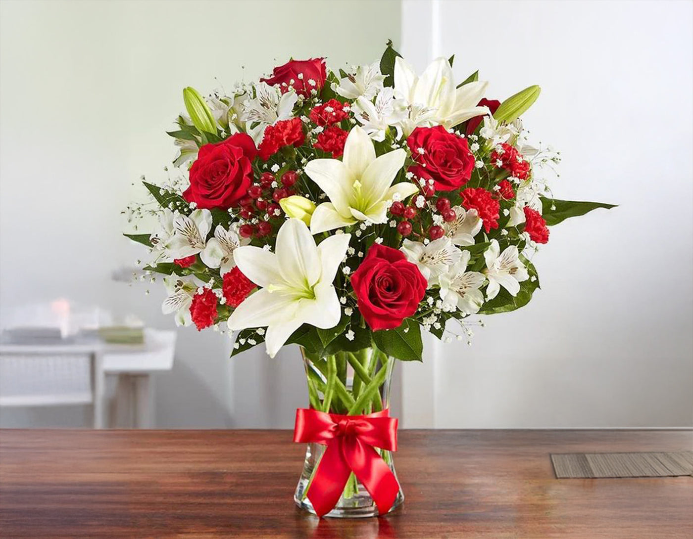 ROMANTIC FLORAL DELIGHT